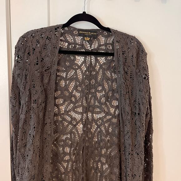 Donna Karan Black Lace Pattern V-Neck Cardigan Sweater Size 8 - Picture 3 of 6